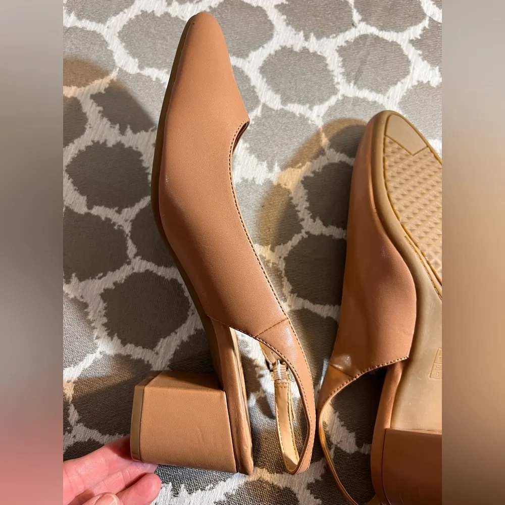 A2 By Aerosoles Tan Block Heel Slingbacks Heel Rest Silver Age style classic Size 10 - Image 10