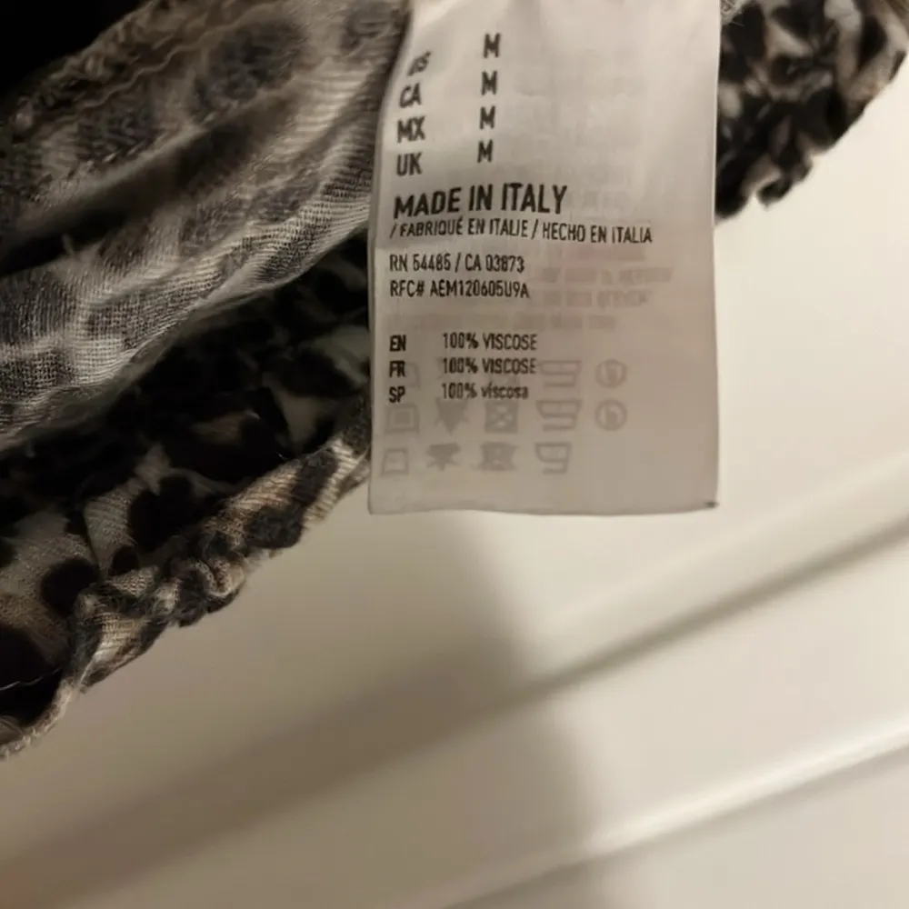 American Eagle  animal print palazzo pants in size Medium - Image 6