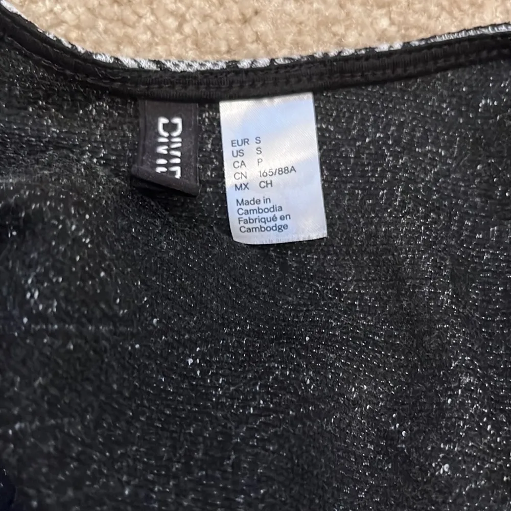 Cute little top Silver - Image 2