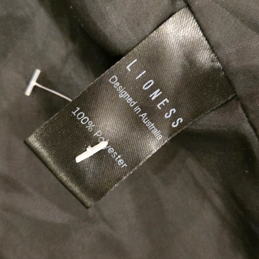 Lioness Women's The Kendall Blazer Black Raw Hems size Medium - Image 9