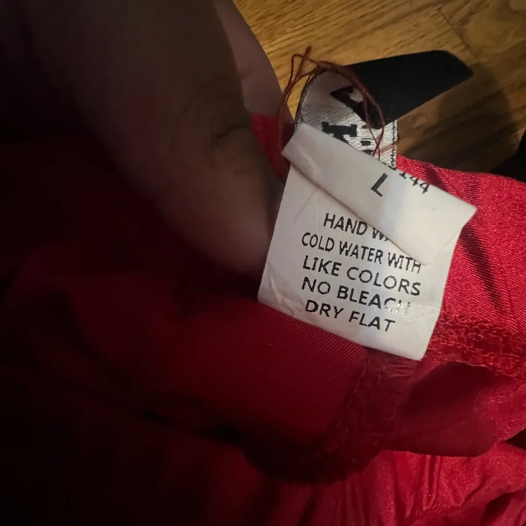 AKIRA Two-Tone Athletic Shorts - Image 4