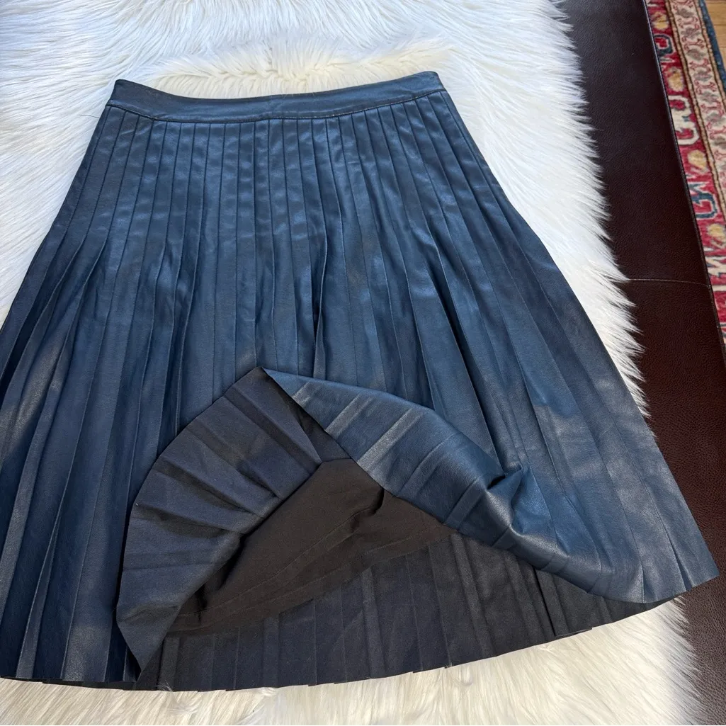 Rebecca Taylor Navy Faux Leather Pleated Midi Skirt - Image 3