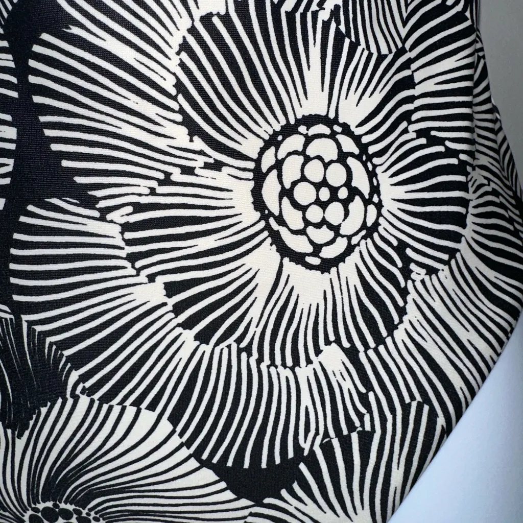 Express‎ Body Contour Swim NWT Swim Bottom High Waist Black White Floral Size XS - Image 2