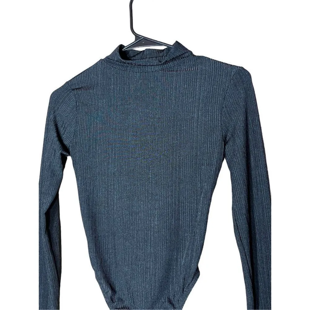 Boohoo Mock Neck Long Sleeve Ribbed Bodysuit Size 2 - Image 2