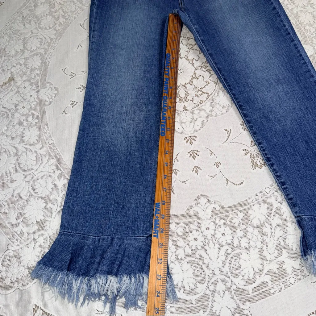 Cello Women's or Juniors High Rise Blue Ruffle Frayed Hem Cropped Jeans Size 11 - Image 4