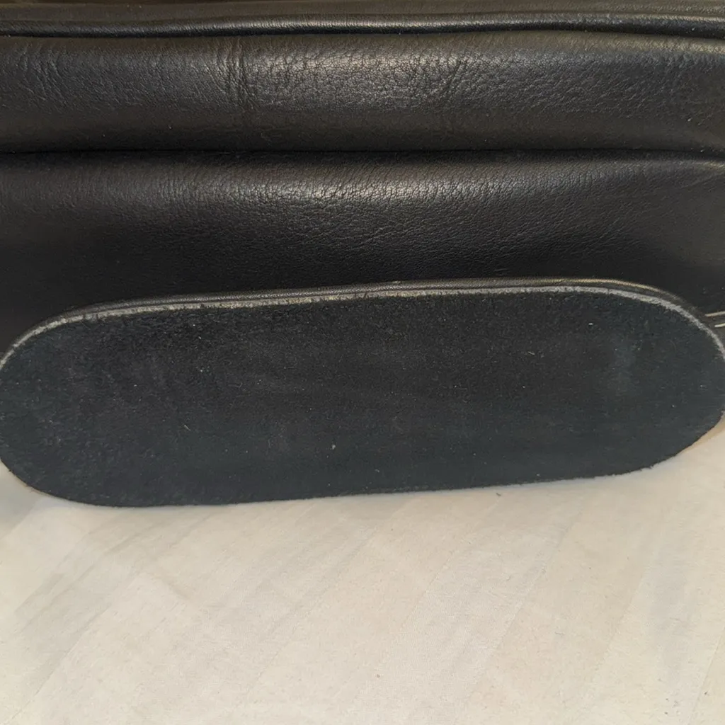 Royce Leather Black Laptop Bag - Image 12
