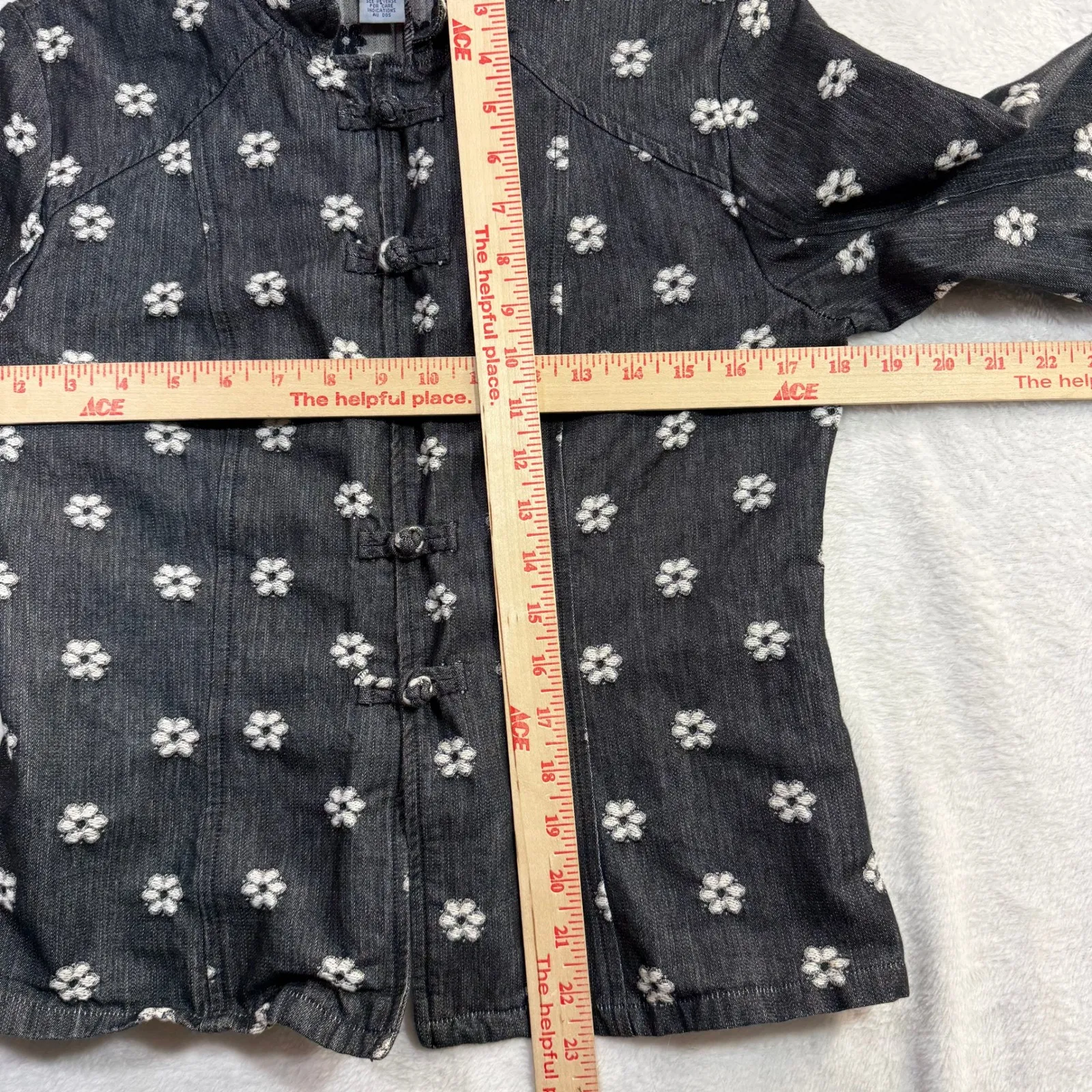 Cambridge Dry Goods 6 Floral Embroidered Denim Jacket Boho Cottage Retro Western Gray - Image 7