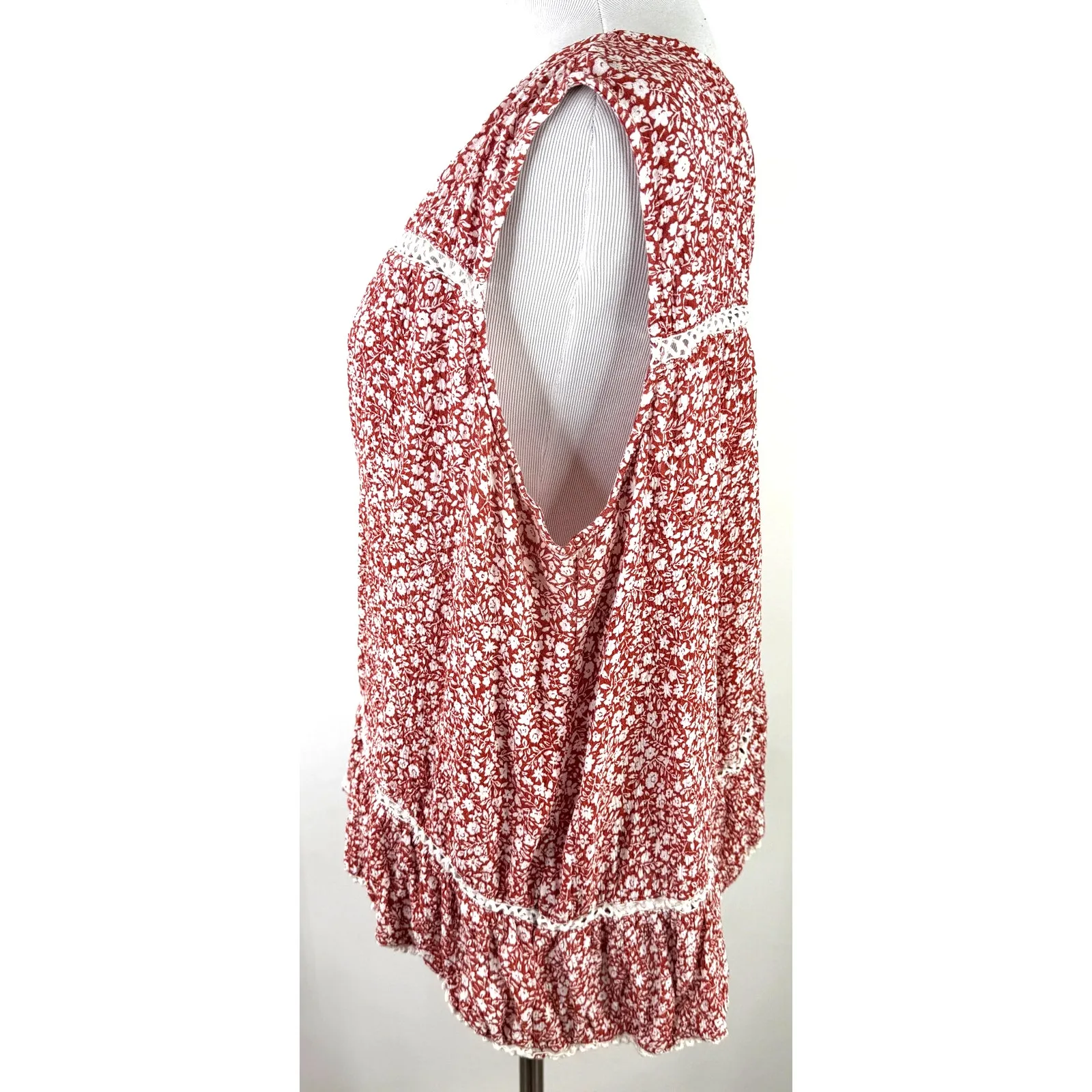 Mauve Women's Quinn Floral Lace Peplum Shirt Size Large Red - Image 4