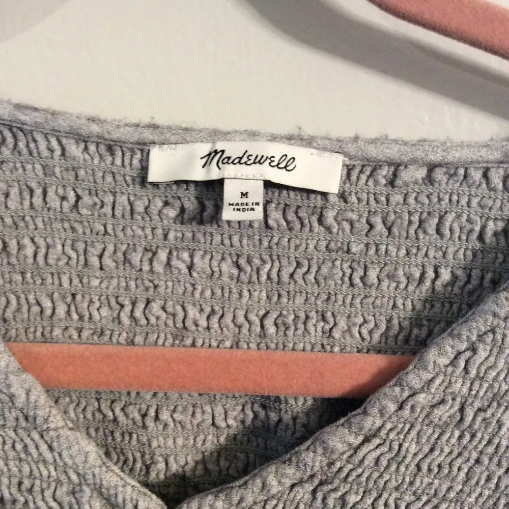 Madewell adorable blue medium M 3/4 sleeve V neck short top CUTE - Image 4