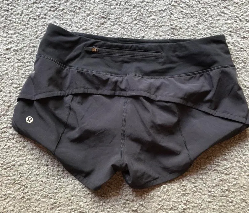 Lululemon black speed up shorts 2.5 - Image 2