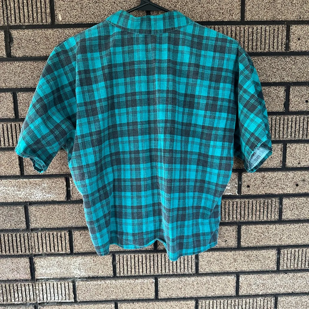 Veg 90s Jackie O! Plaid Cropped Button - Image 5