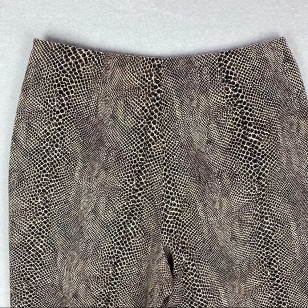 Esperanto Petite Snake Print Stretch High Rise Capri‎ Brown Size 4P - Image 8