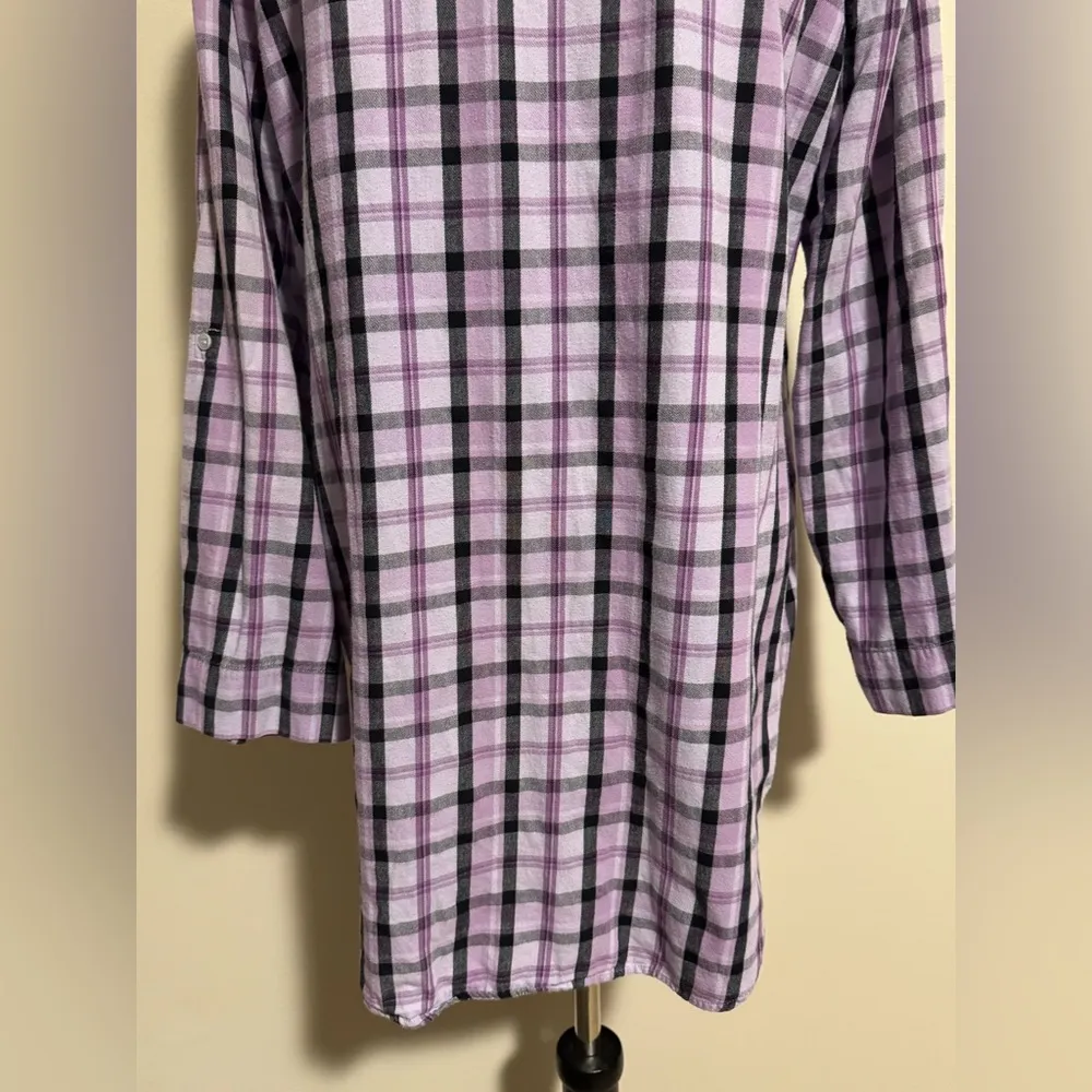EUC Betsey Johnson Intimates Purple & Black Ruffle Button Down size large - Image 8