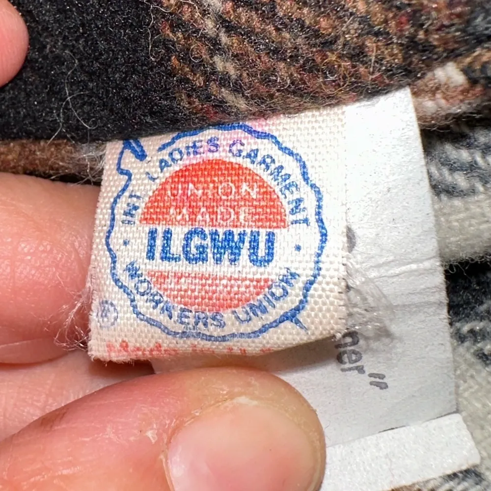 EUC VINTAGE 1930’s TAN TRANCH COAT with zip out liner Sz 12 Size L - Image 9