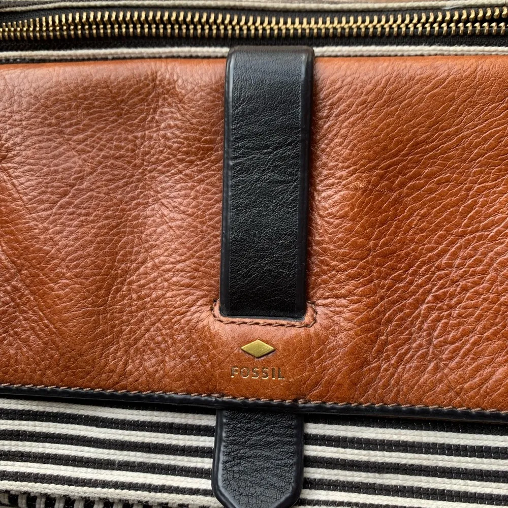 FOSSIL Leather Brown Black Purse Bag Shoulder Bag Handbag Women Accessories - Image 2