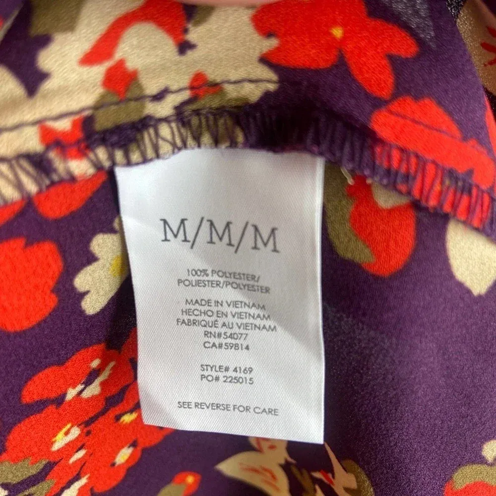 CAbi | Floral Short Sleeve‎ V neck Top Medium - Image 5