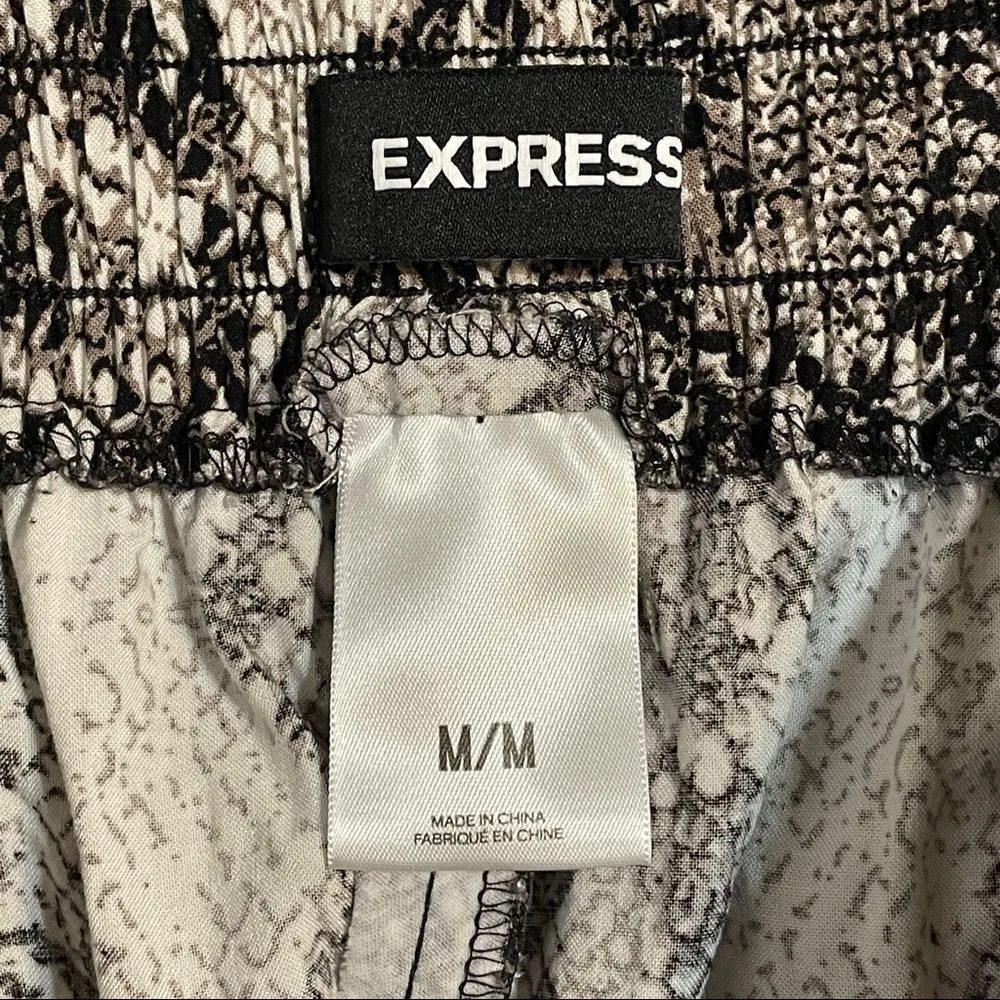 Express Women’s Snakeskin Print Shorts - Image 13