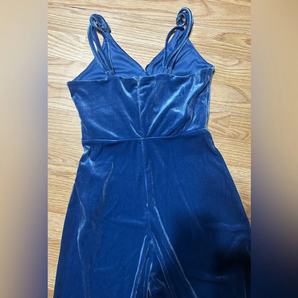 NWT Ladies Small SHEIN Belle blue Velvet Cami Jumpsuit w/adjustable straps. - Image 8