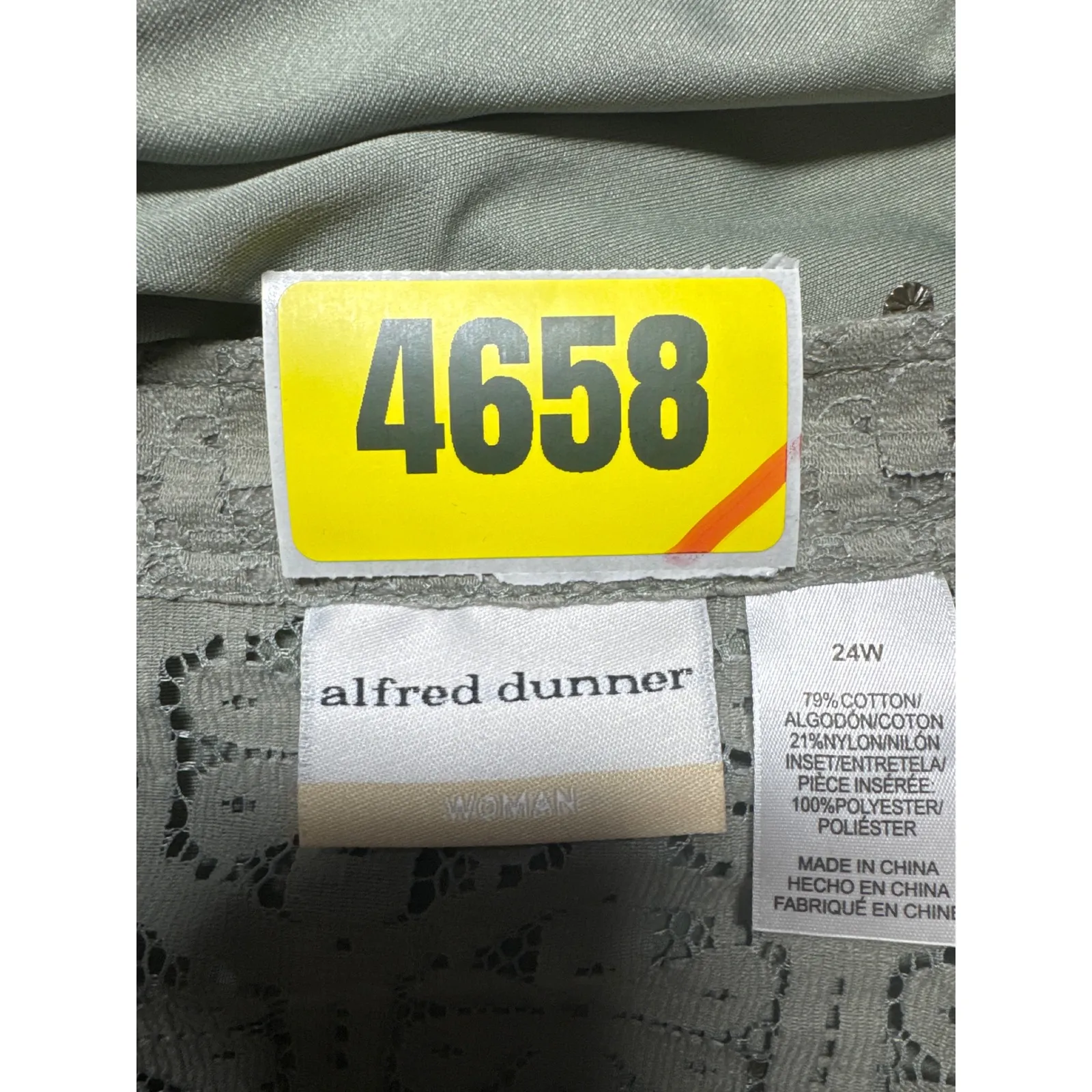 Alfred Dunner Woman Sage Green Lace Blouse w/ Tank Top 24W Plus Size - Image 10