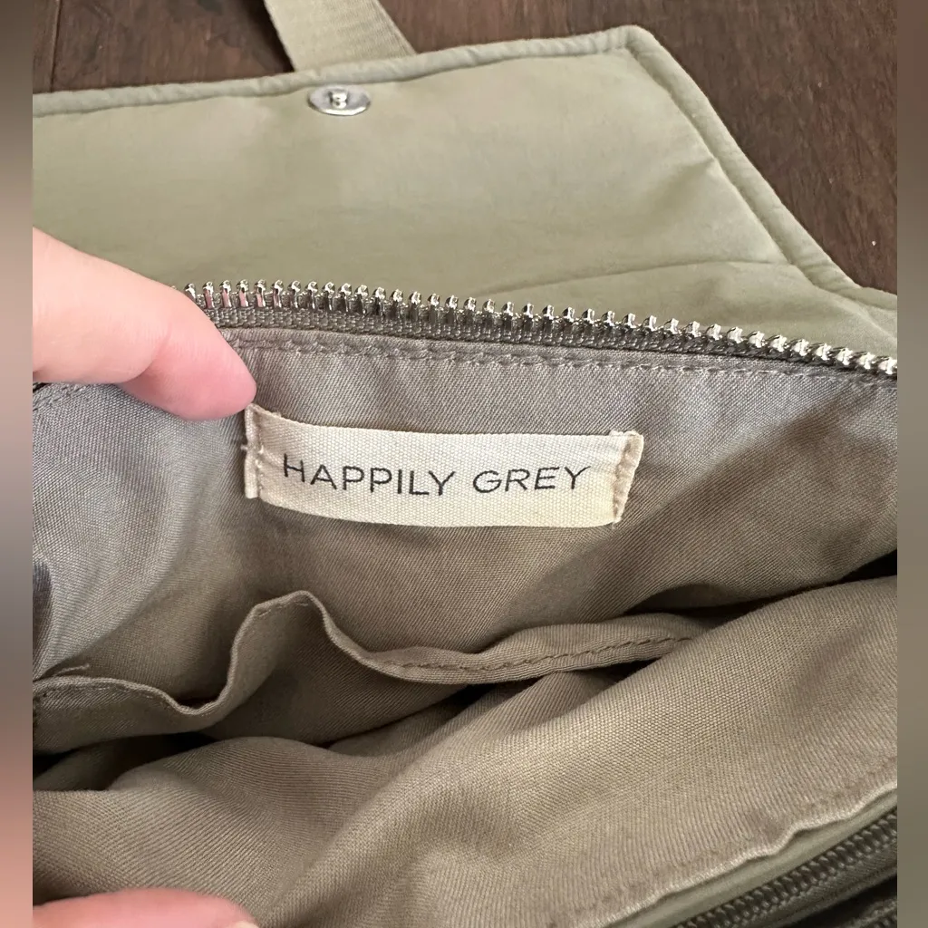 Olive Green Crossbody Bag with 2 interchangeable adjustable straps - Image 5