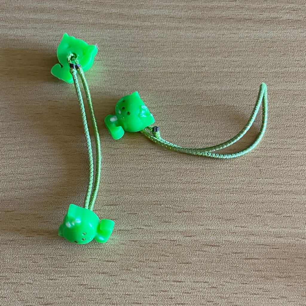 Vintage Hello Kitty Green Hair Ties - Image 3