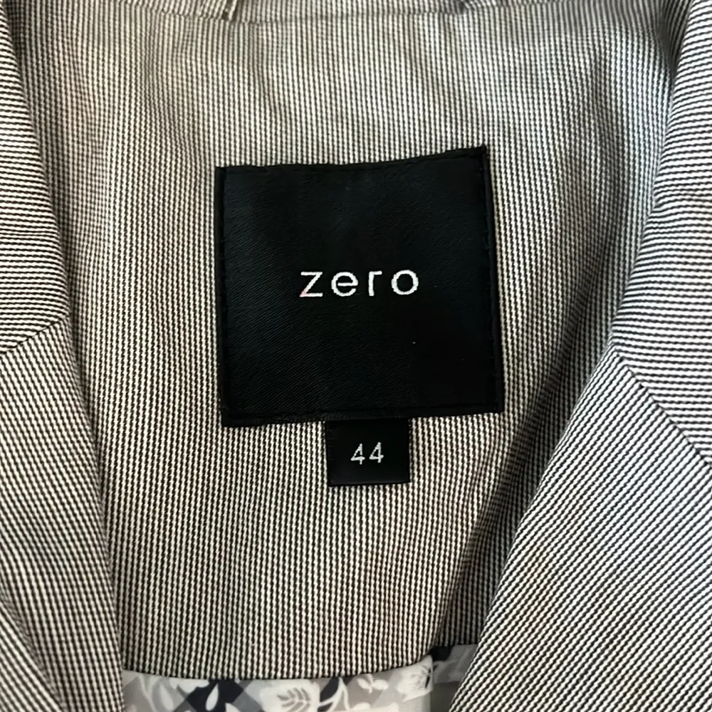 Zero Beige Blazer Size 8 - Image 5