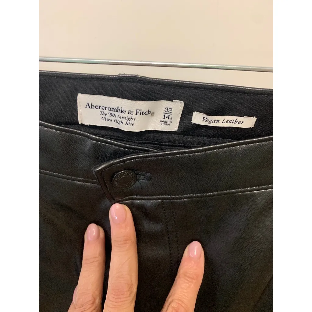 Abercrombie & Fitch‎ Women's Black High Rise Leather Straight Pants Size 14 - Image 3