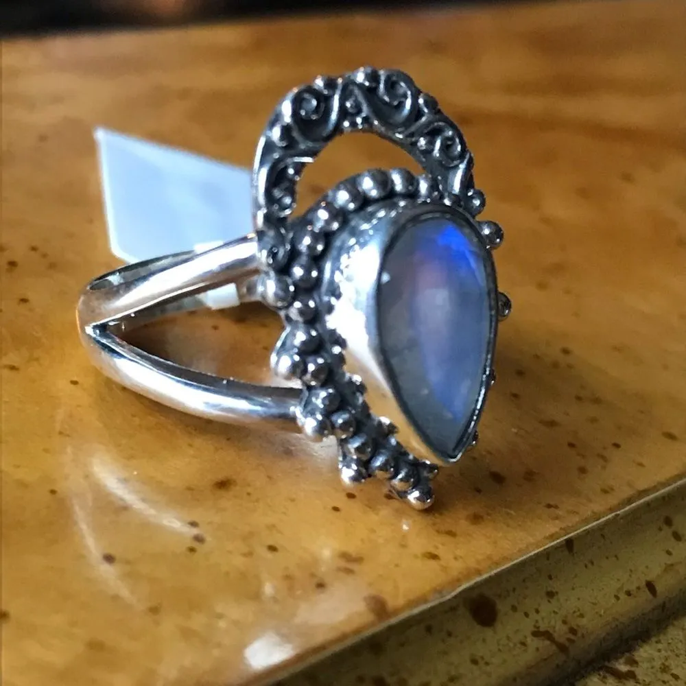Natural Rainbow Moonstone Sterling Silver Ring Size 7 - Image 2