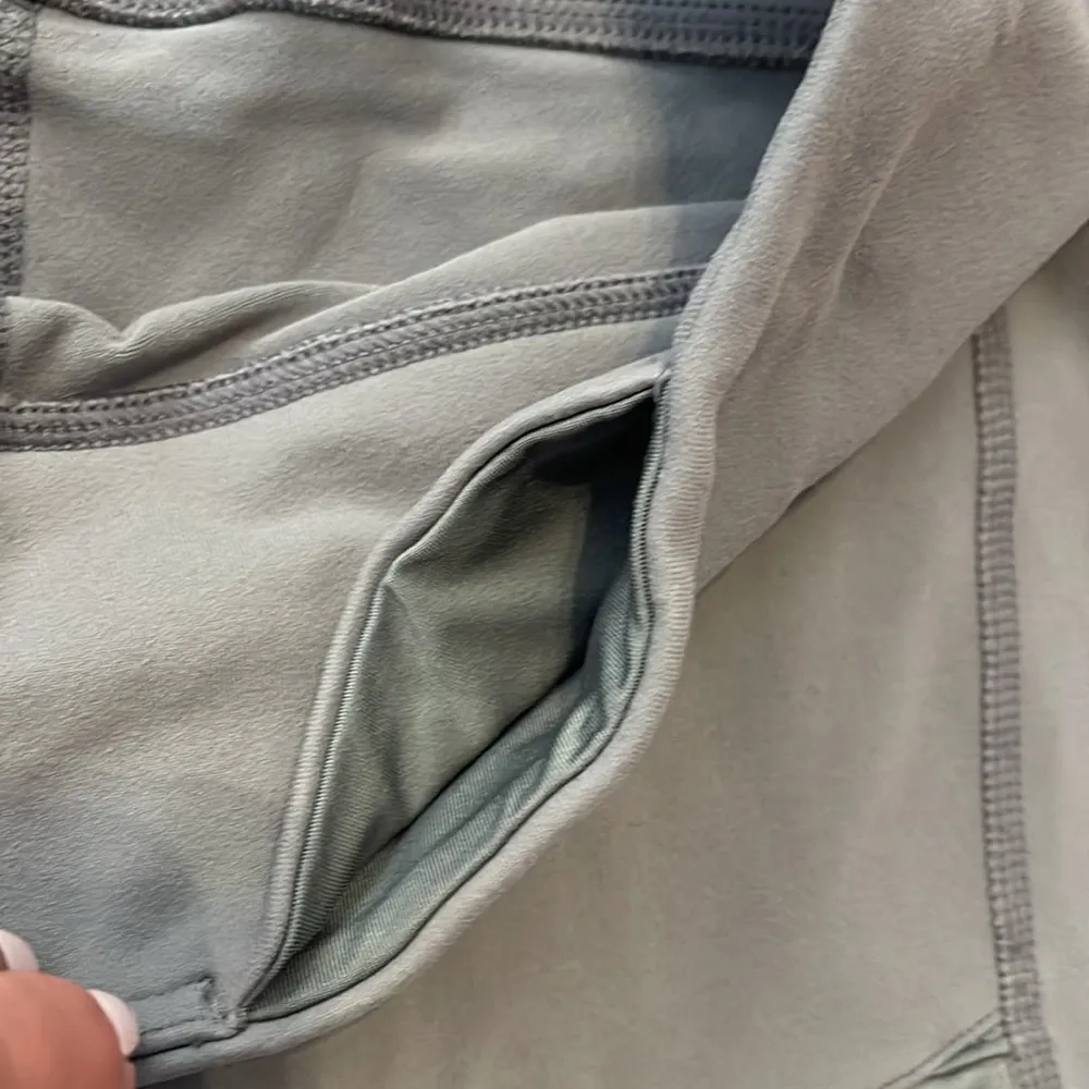 ALO YOGA MOTTO LEGGINGS SMALL - Image 2