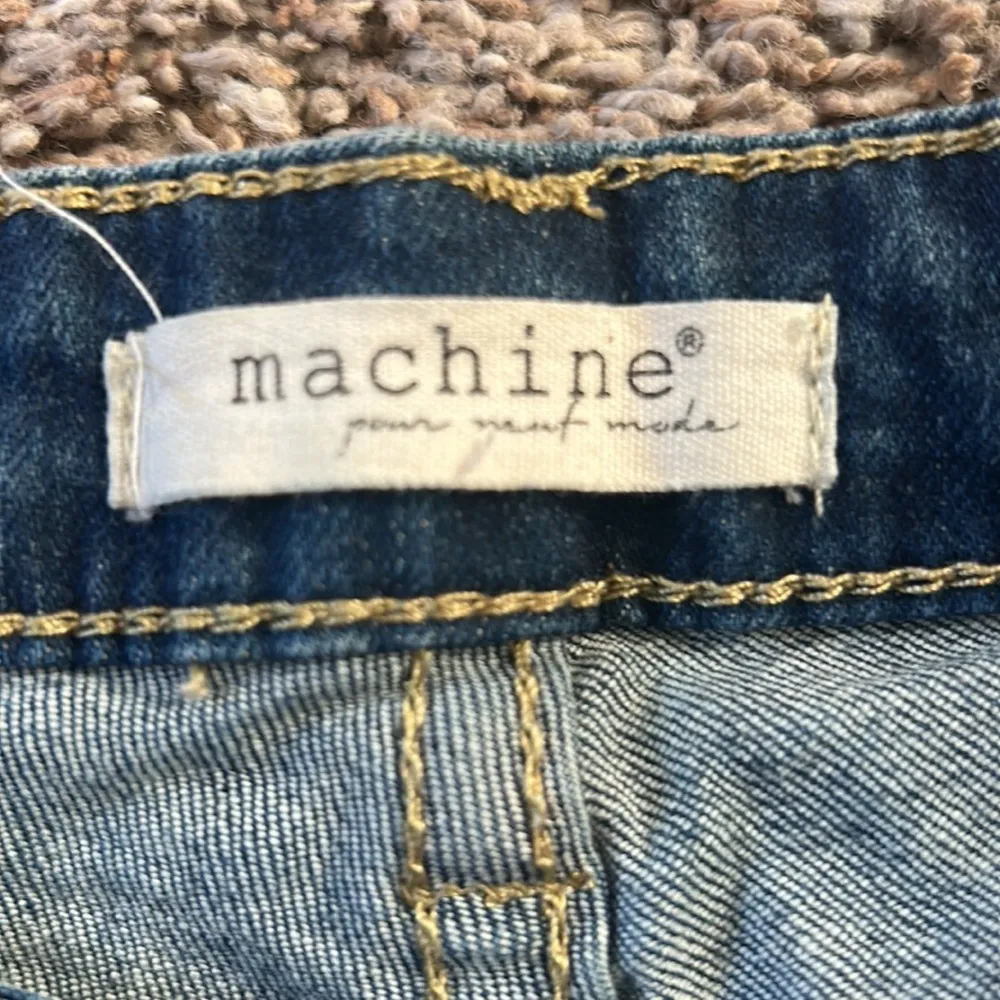 Machine Distressed Ladies Jean Shorts sz 30 Blue - Image 2