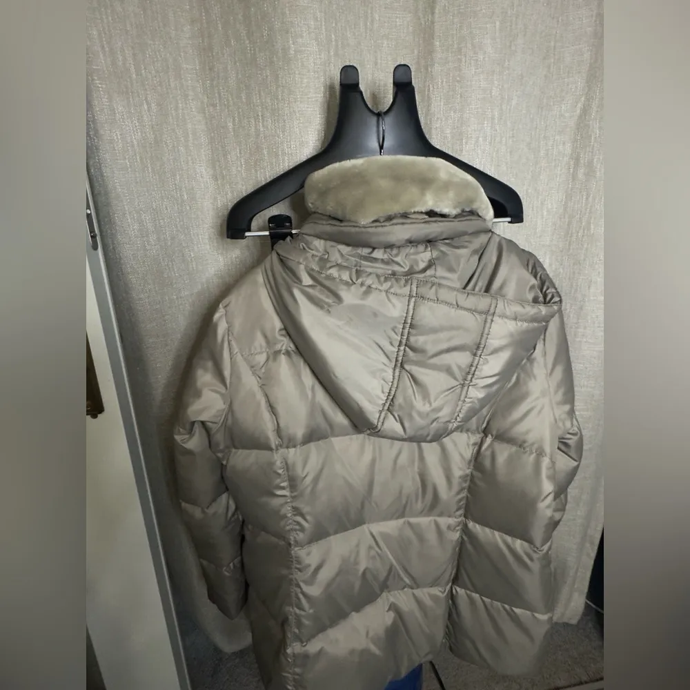 Michael Kors Faux-Fur Collar Puffer Coat Feather Down-silver- size XL Women’s - Image 7