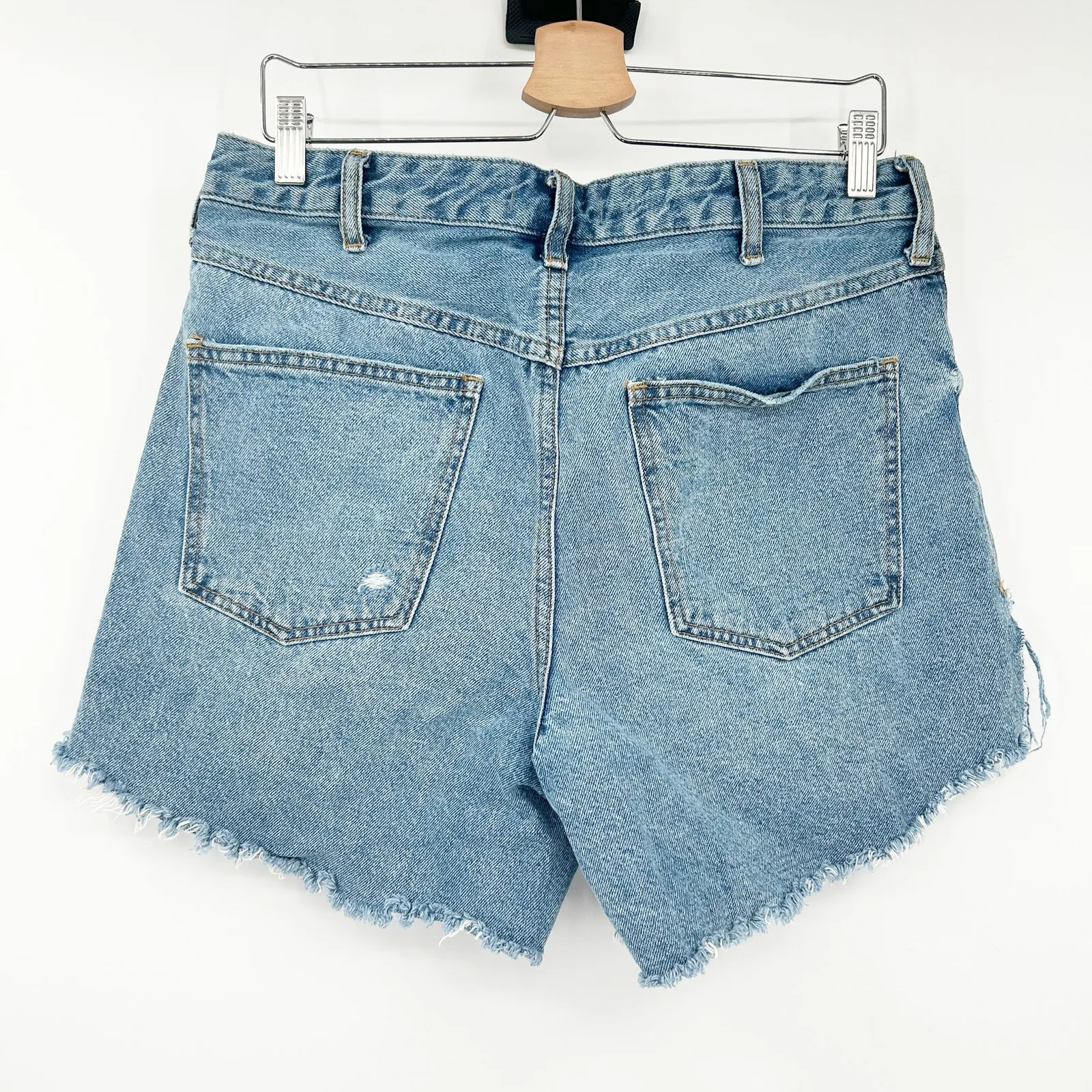 Free People We The Free Womens‎ Tomboy Baggy Distressed Denim Shorts Size 29 - Image 8