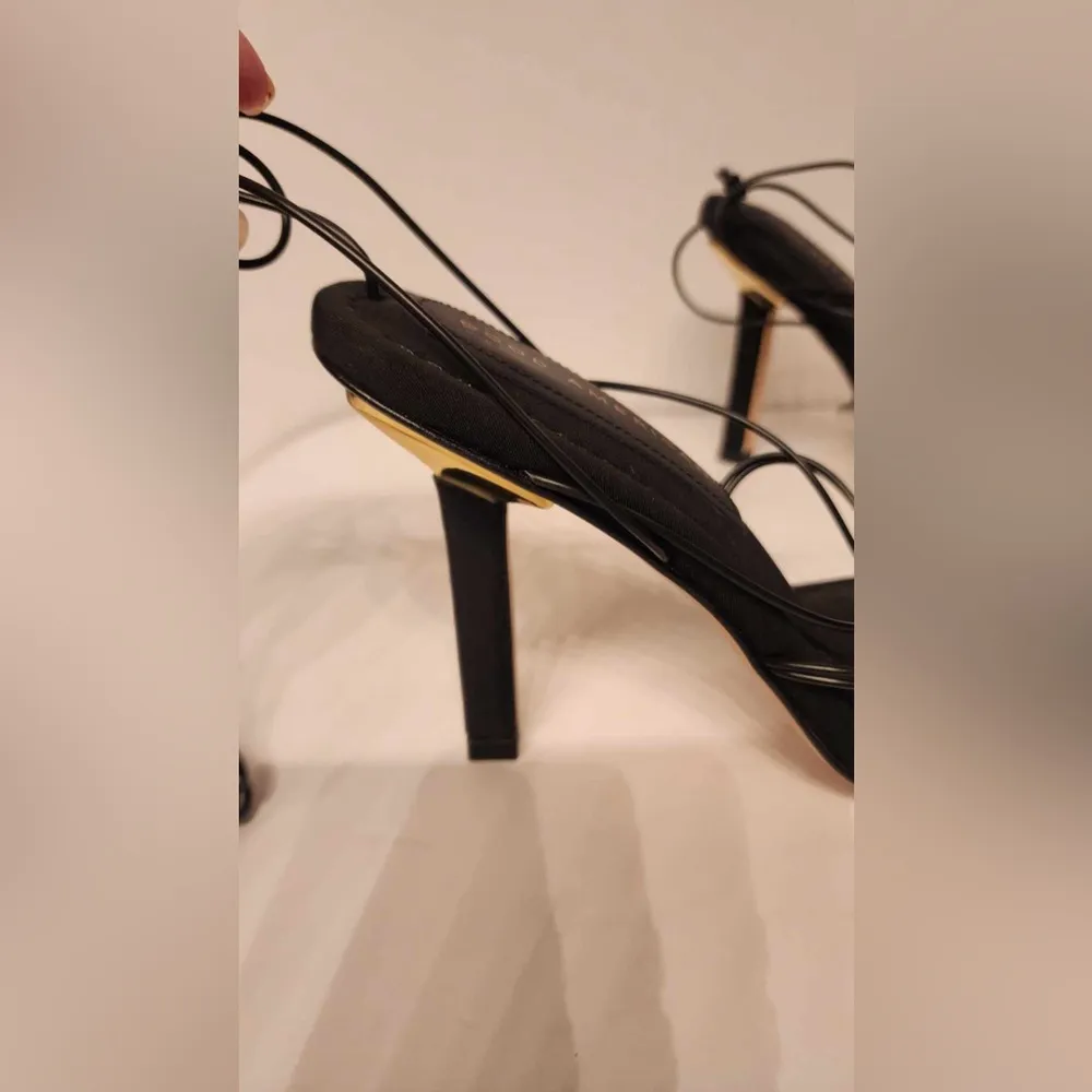 Good American Shoes Womens Caged Neoprene Lace Up Sandals In Black Size 6.5 - Image 4