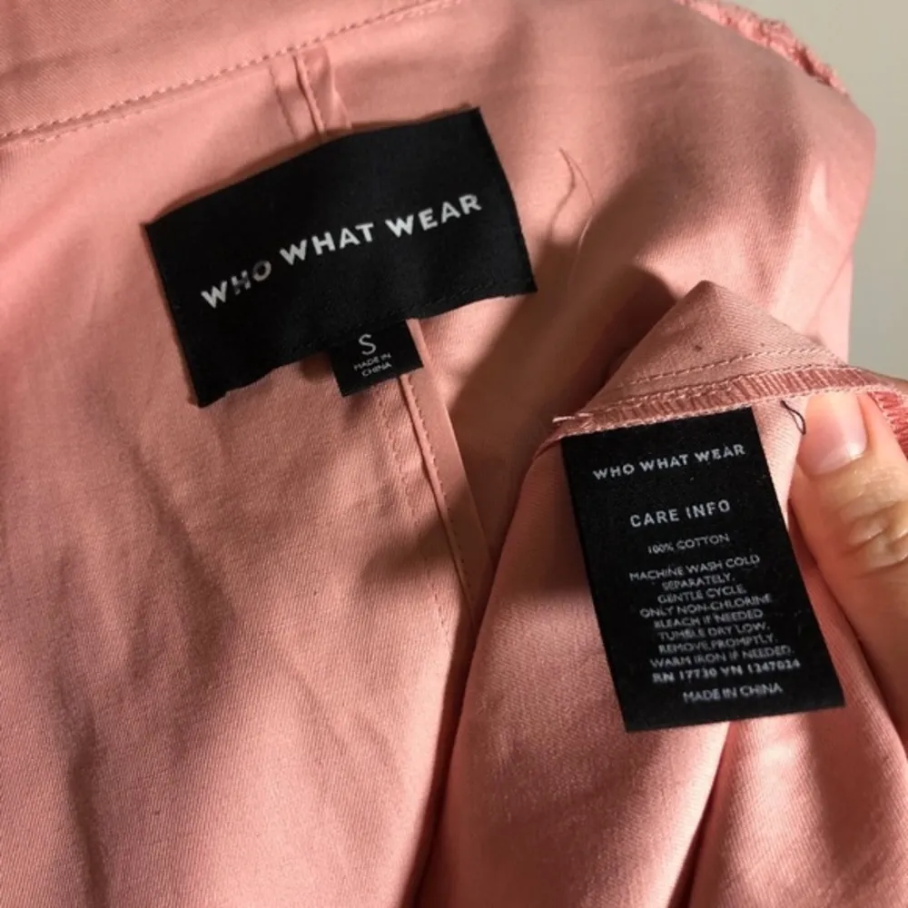 NWOT Light Pink Trench Coat Button Front Small New - Image 8