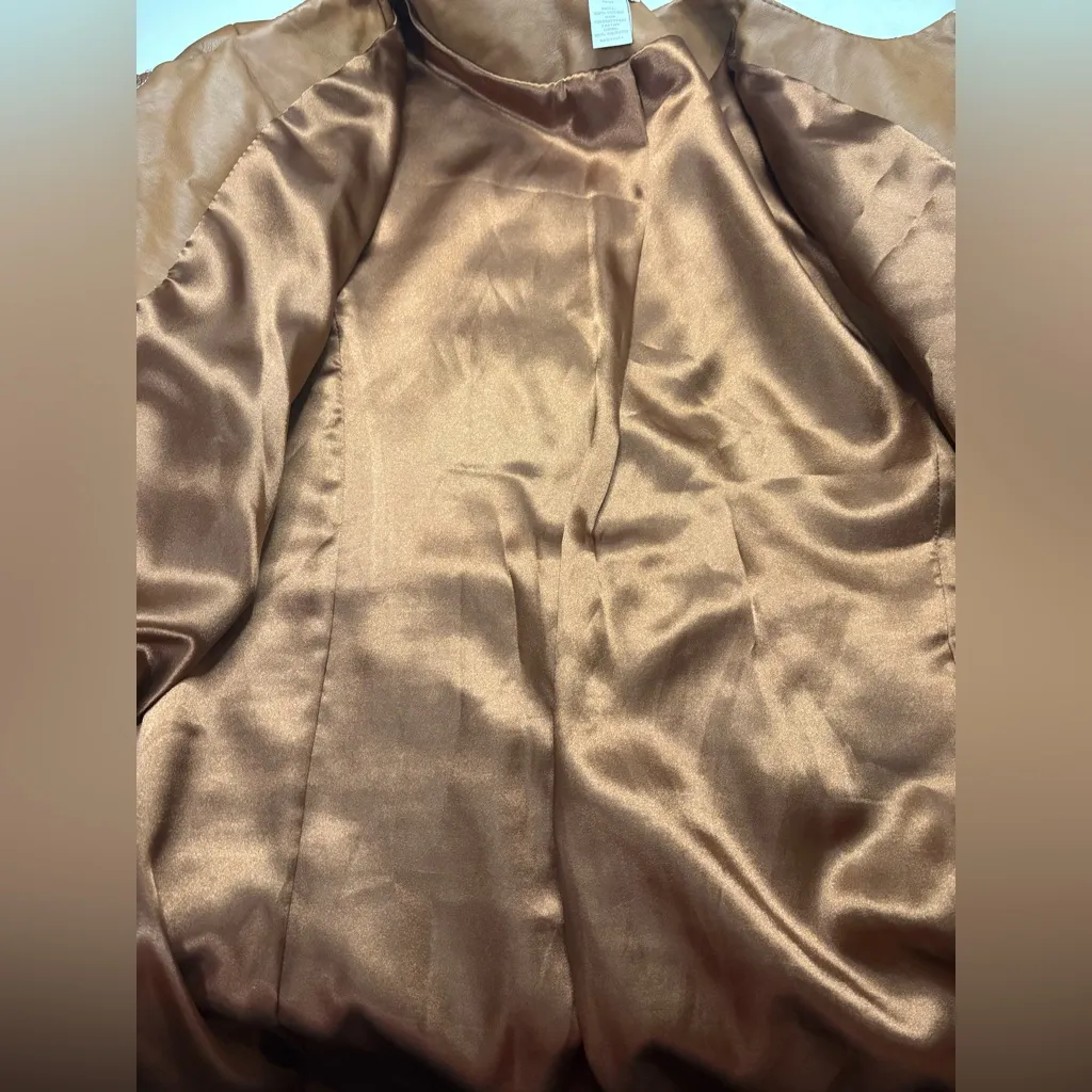 Chico's Faux Leather Tan Brown Zip Up Jacket Blazer Size 3/ XL Moto - Image 3