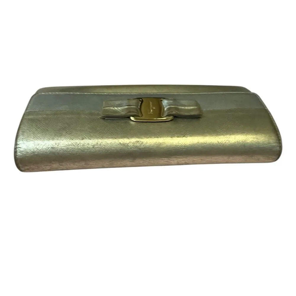 Salvatore Ferragamo Vara Bow Continental wallet gold and silver metallic leather - Image 9