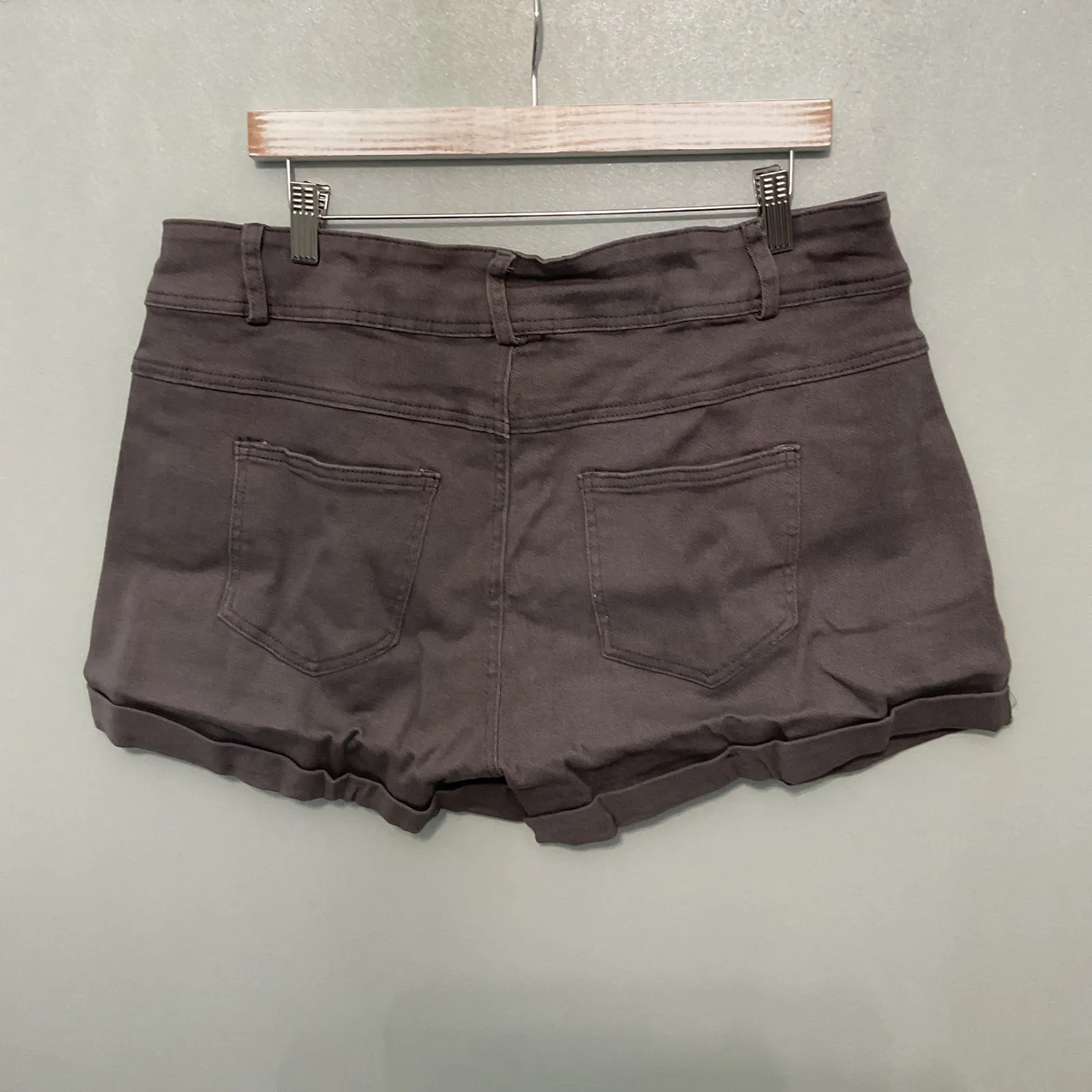 Womens Grey Cuffed Denim Shorts Size XXL Gray - Image 3