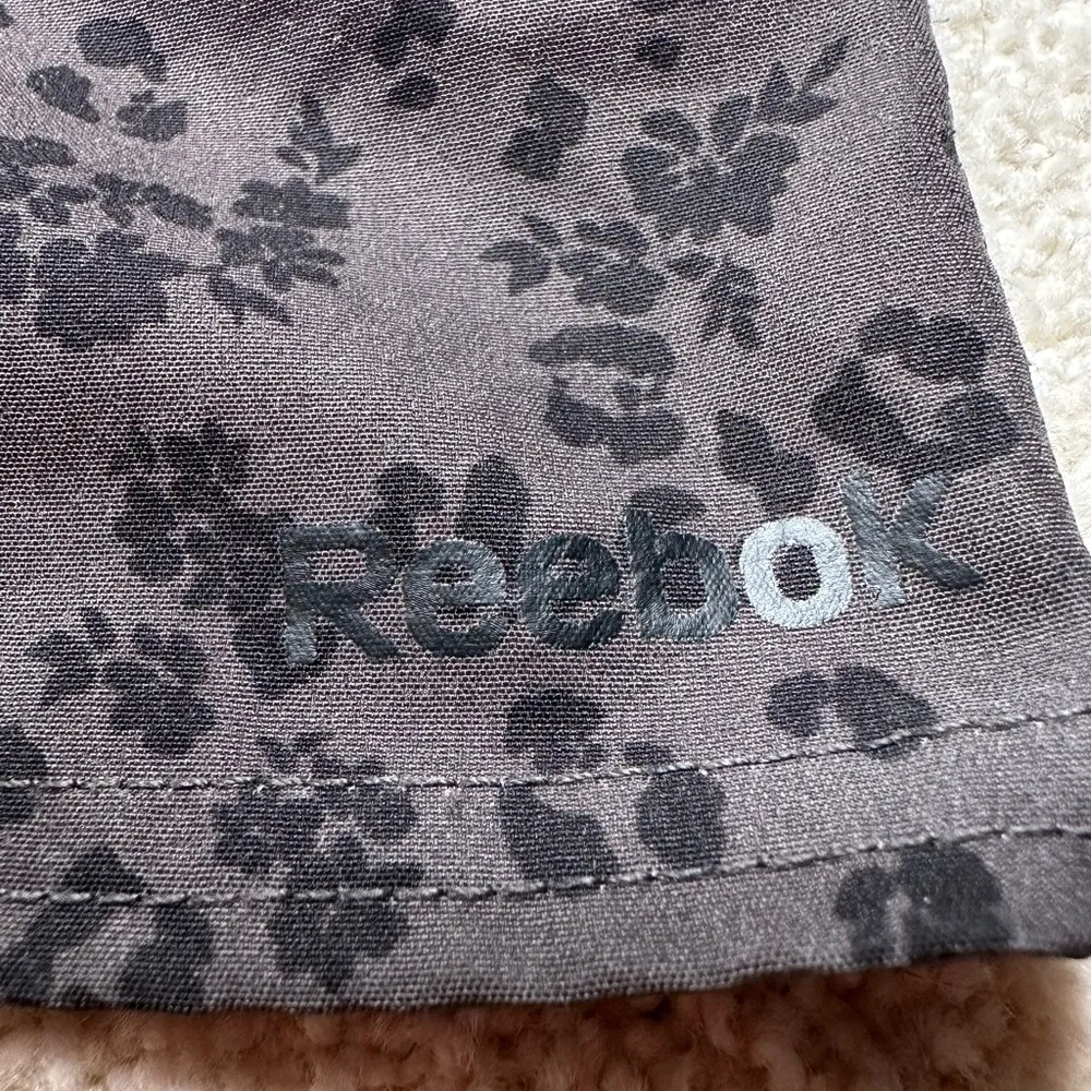 Reebok Gray High Waist Shorts Lightweight Casual Fit - Image 4