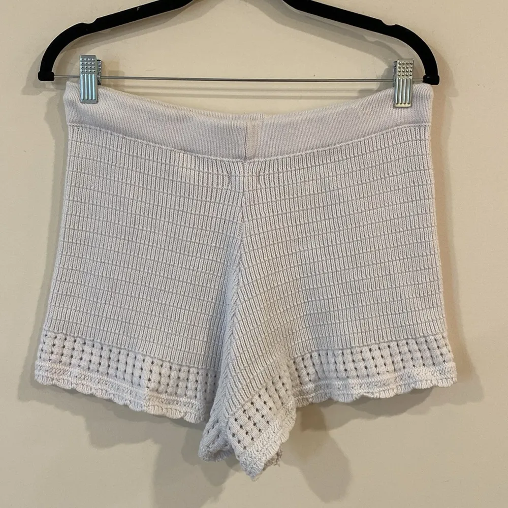 White High Rise Knit Shorts Size Medium - Image 2