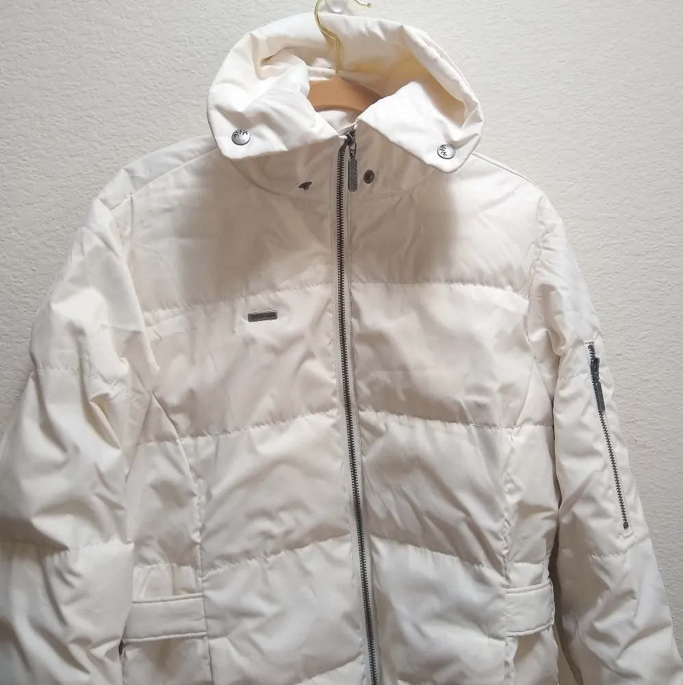 Columbia Long Down Puffer Winter Jacket in Cream - Image 5