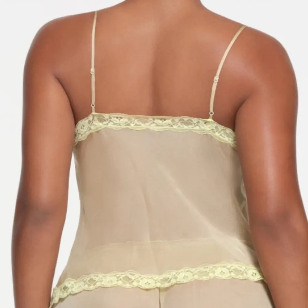 Skims Romance Lace Cami in Sage. Size Medium. New Without Tags. - Image 2