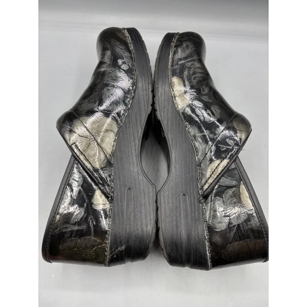 Dansko Clogs 41 Black‎ Floral Embossed Leather Professional Clogs - Image 5