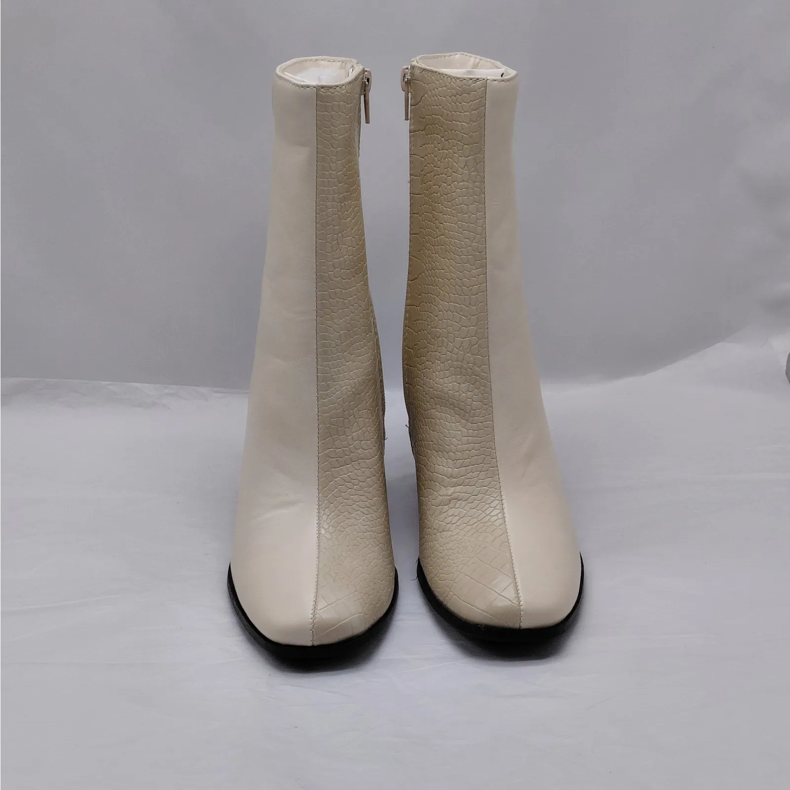 Journee Collection Womens 8.5 Ivory Vegan Leather Croc Chunky Block Heel Boots - Image 2