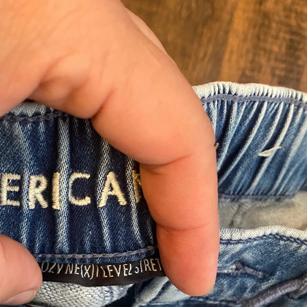 American Eagle Outfitters High Rise Blue Jeans - Image 4