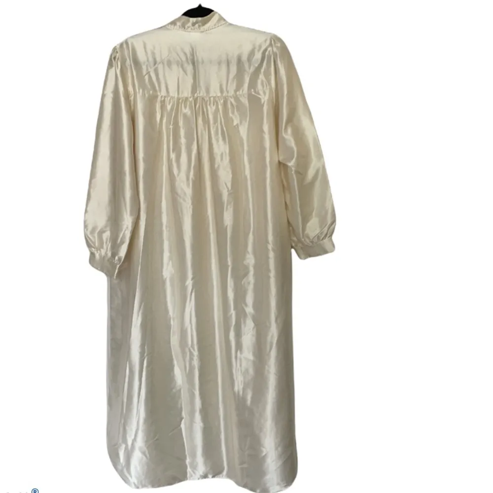 Vintage Vanity Fair Cream Nightgown Large - Image 2