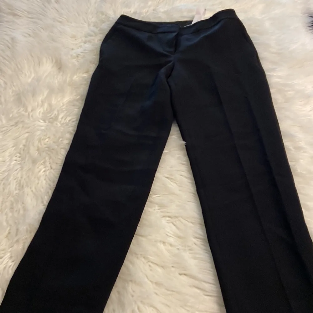 Ann Taylor The Ankle in curvy mid rise slim leg ankle length color black size 2 - Image 14