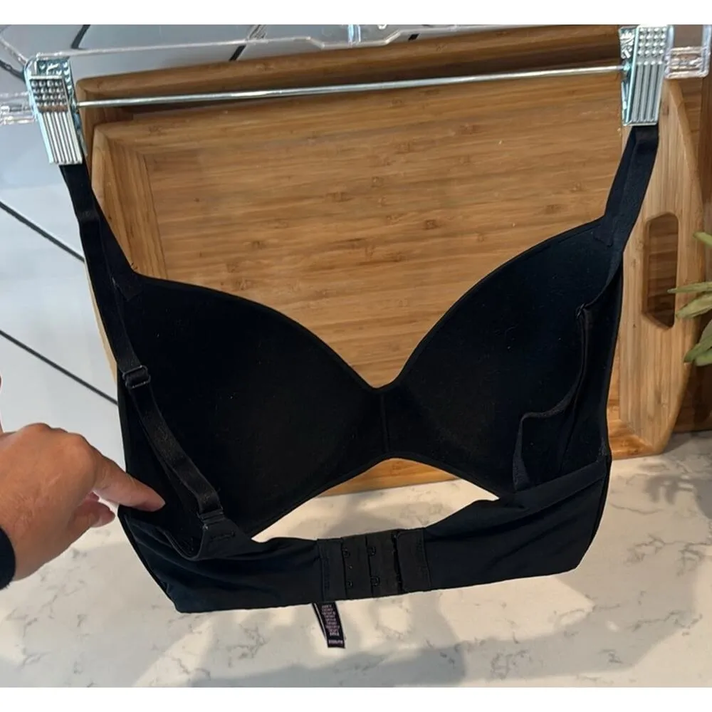 Victoria’s Secret black t-shirt lightly lined wireless bra 32DDD closet staple - Image 4