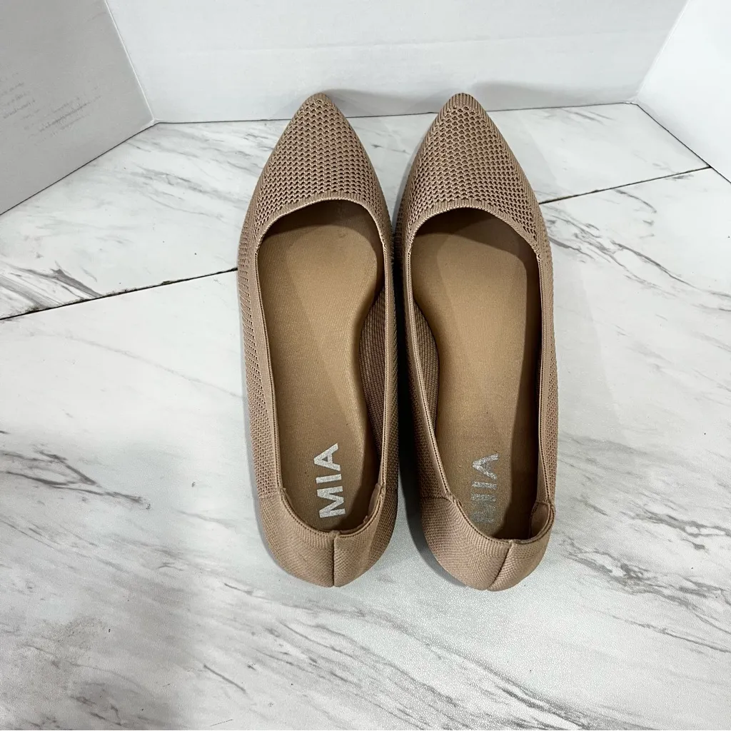 Mia Size 7 Corrine Flat Sand Tan Slip-On Comfort Knit Shoes Almond Toe - Image 9