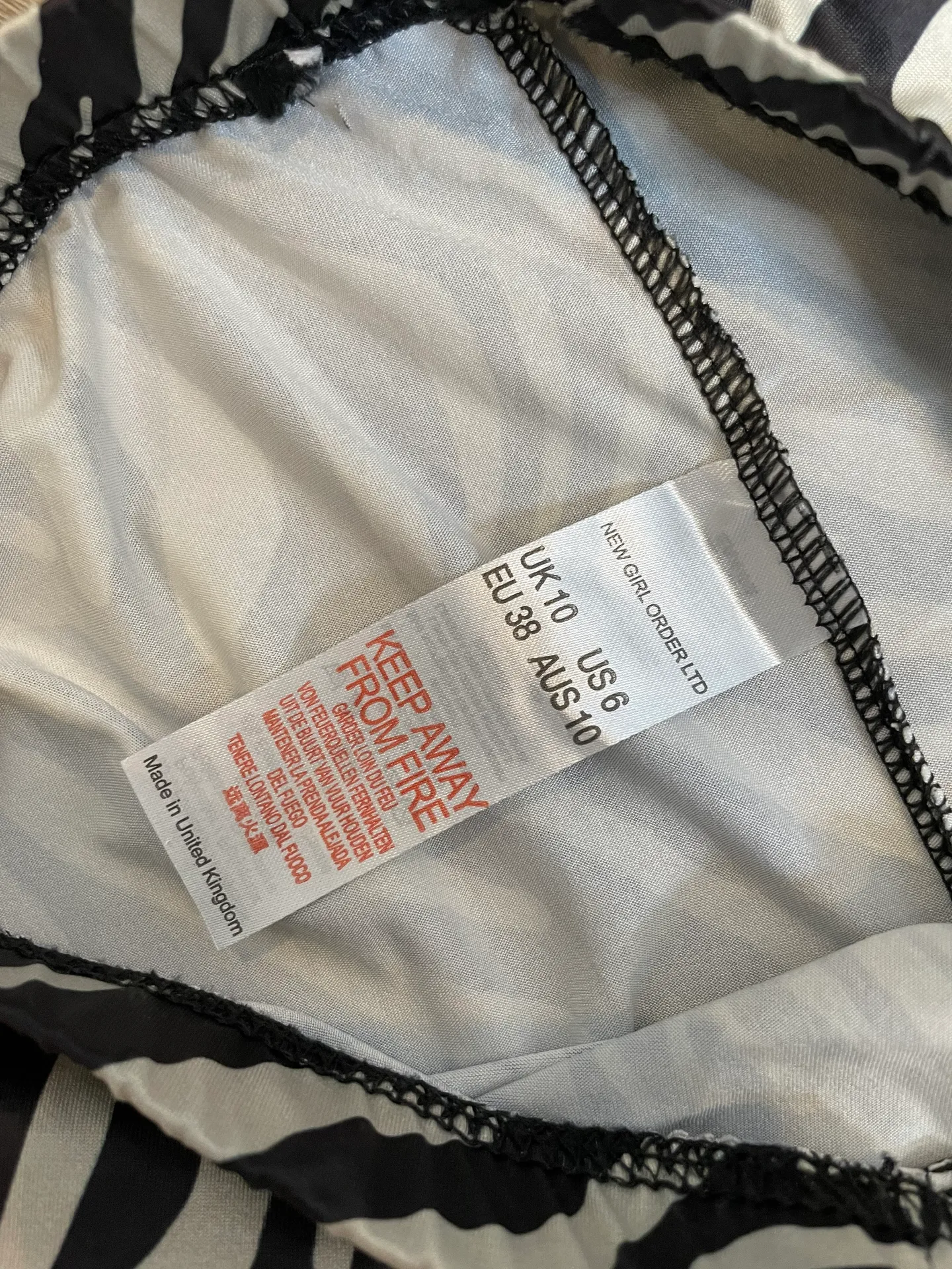 New Girl Order Zebra Print Bell Bottom Flare Pants Black Size 6 - Image 5