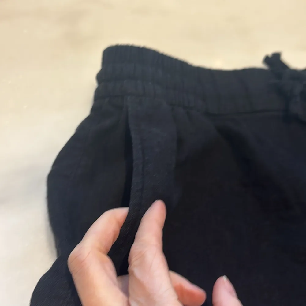 Old Navy Black Shorts - Image 3